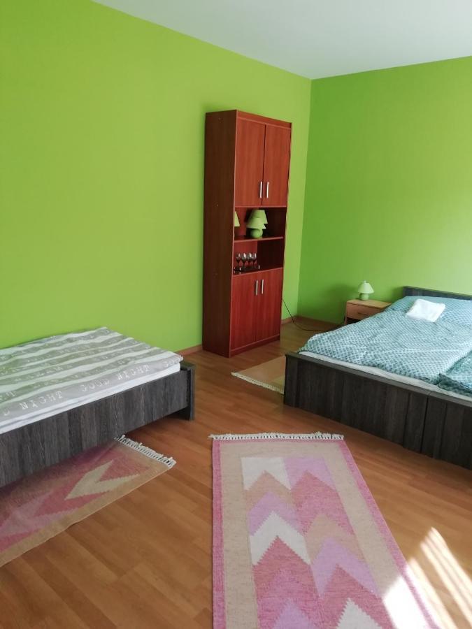 Rokus Apartman Apartment แซแก็ด ภายนอก รูปภาพ